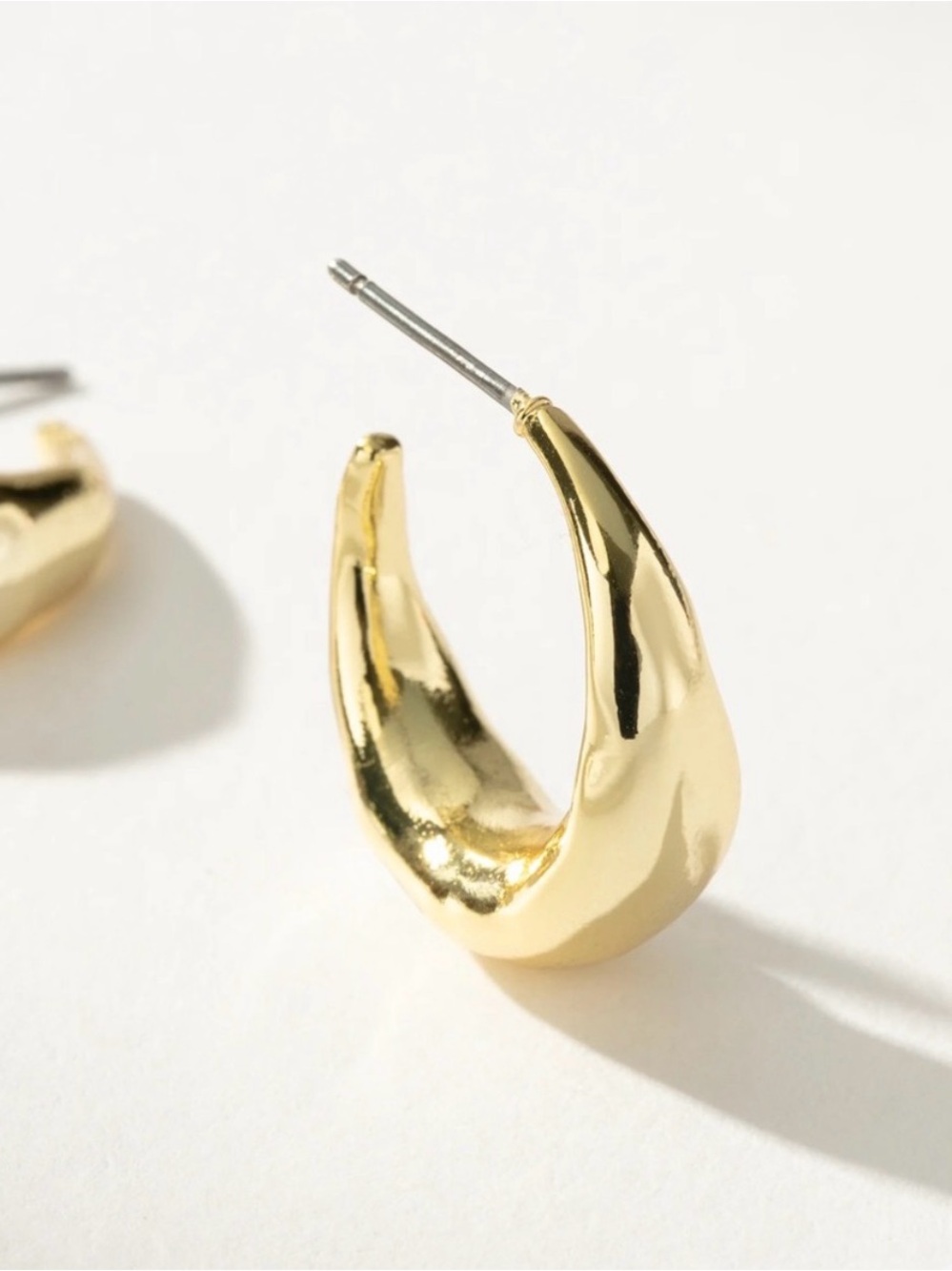 Uncommon James Textured Dome Hoop Earrings. NWT.